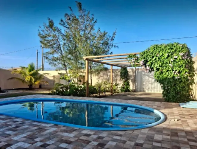 Terreno Amplo com Espaço Gourmet, Piscina e Fruteiras no Abaís