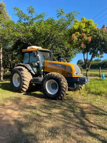 Valtra BH180 4x4 (180cv)