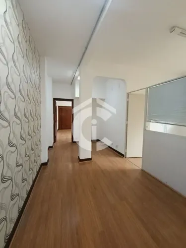 Apartamento Comercial para Locação na Republica com 2 salas e 2 banheiros, 70m²