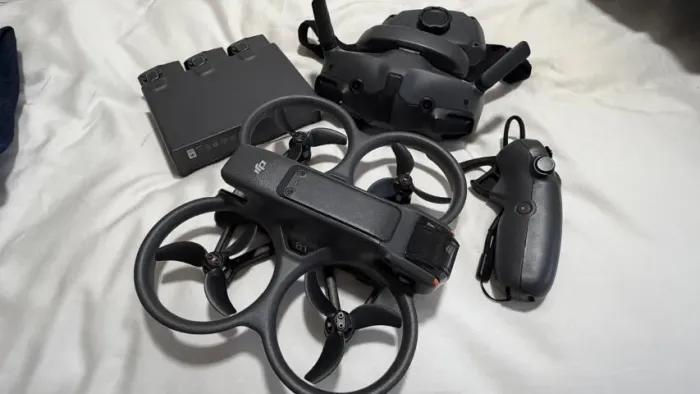 Drone DJI Avata 2 Fly More Combo 4K - 3 Bateria