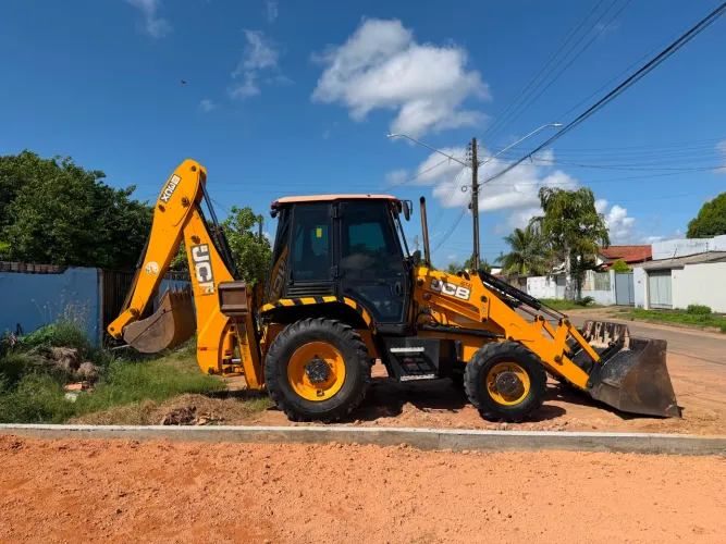 Retroescavadeira 4x4 2020 jcb 3cx