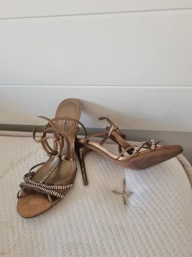 Sandalia arezzo 35