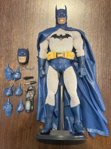 SIDESHOW BATMAN 1/6 CLÁSSICO INCOMPLETO