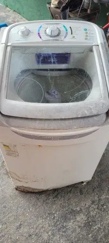 Máquina de lavar roupa com defeito para conserto ou utilizar peças