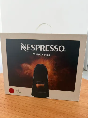 Nespresso Essenza Mini Nova Lacrada na Caixa - Nunca Usada