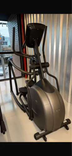 Elíptico Matrix Vision para Academia