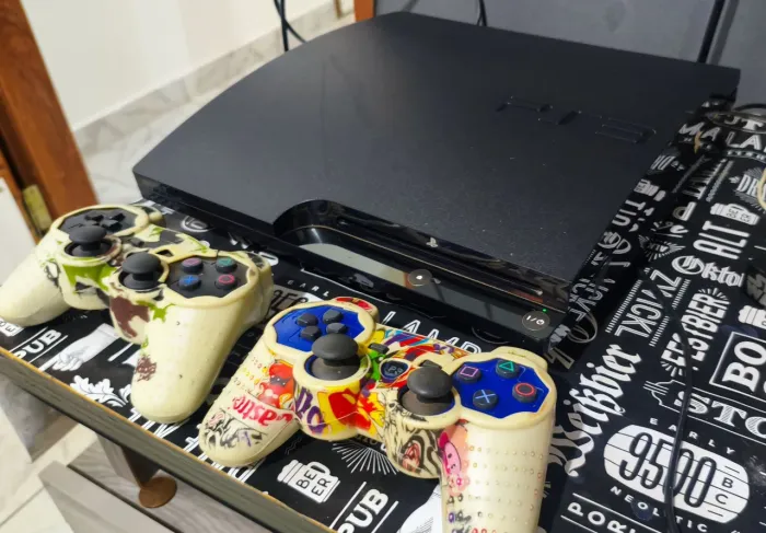 PlayStation 3 em ótimo estado
