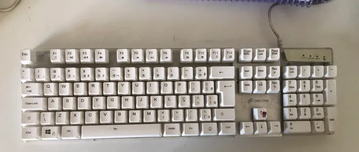TECLADO GAMER SEMI MECÂNICO