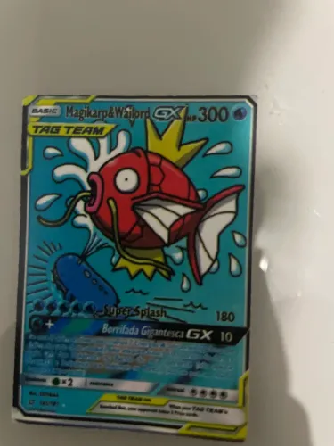 Cartinha Pokémon borrifada gigantesca rara