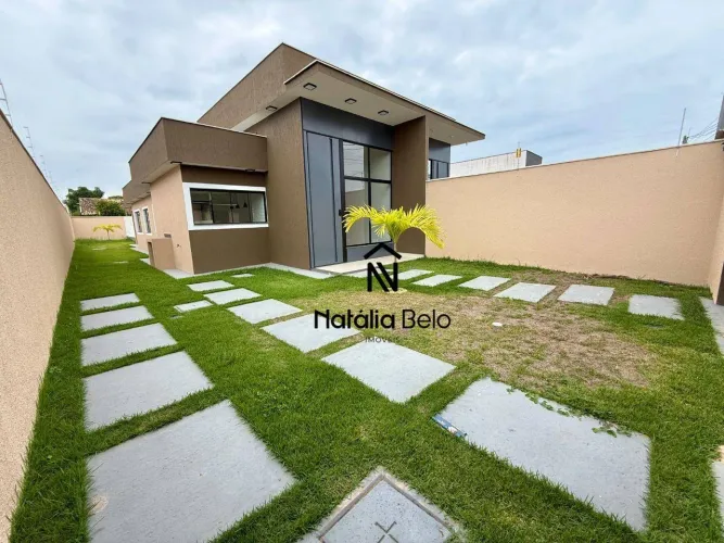 Casa com quintal e piscina