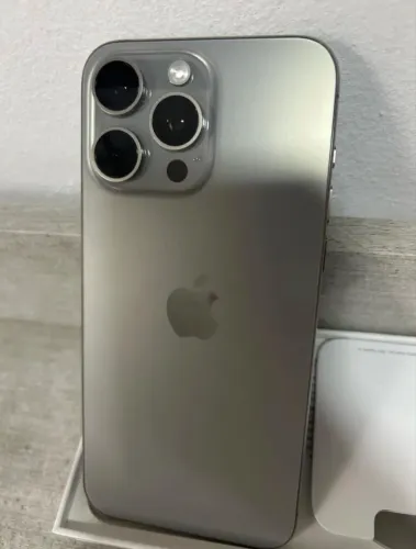 iPhone 15 Pro Max 