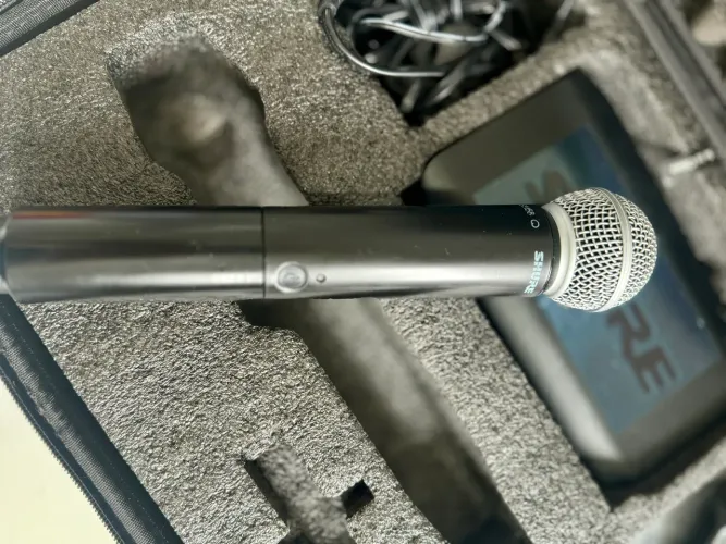 Sistema De Microfone Sem Fio Shure Blx24 Br Pg58 Preto