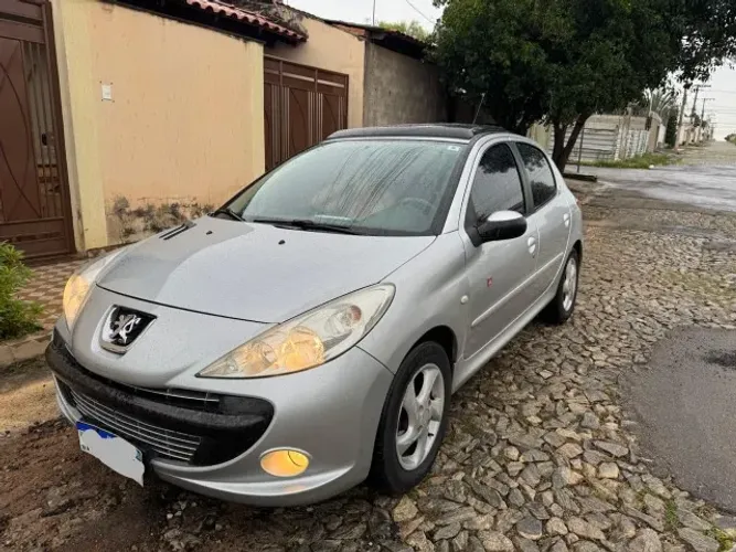 Peugeot 207 Quiksilver 1.4 Flex 8V 5P 2011