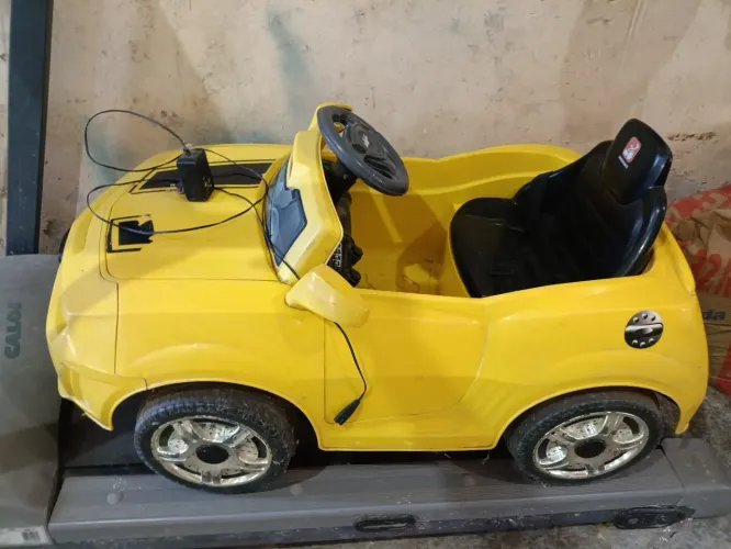Carrinho elétrico infantil Camaro