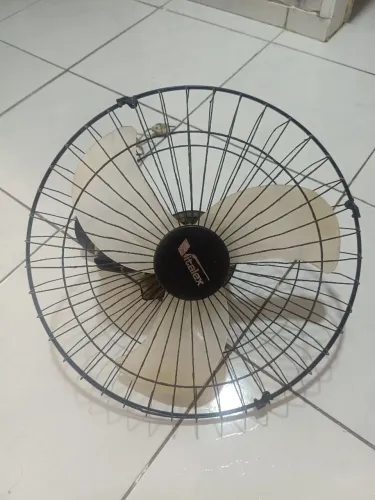 Ventilador de parede seme novo para salão ou igreja valor 250