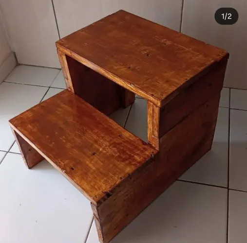 Escada de dois degraus Auxiliadora de macas