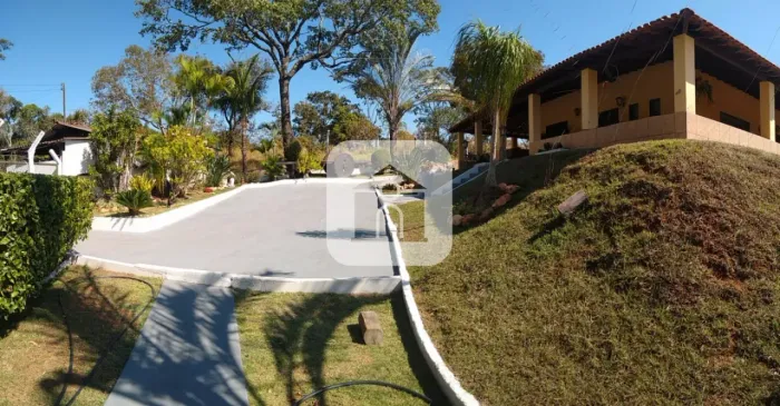 Sítio Com Casa E Área Lazer Para Venda