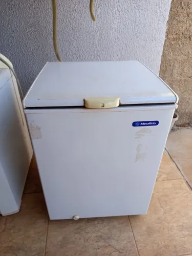 Freezer metalfrio com defeito 