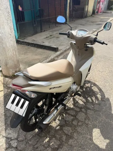 Vendo moto Biz125, Chave reserva e manual do proprietário