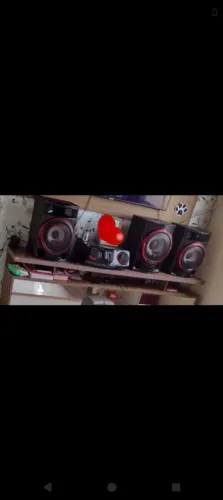 Mini System LG XBOOM de 2250W RMS (como o modelo CJ88) entrega alta potência com 3 caixas 