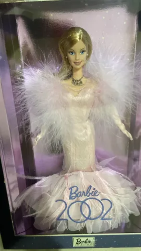 Barbie vestido rosa *LER DESCRIÇÃO*