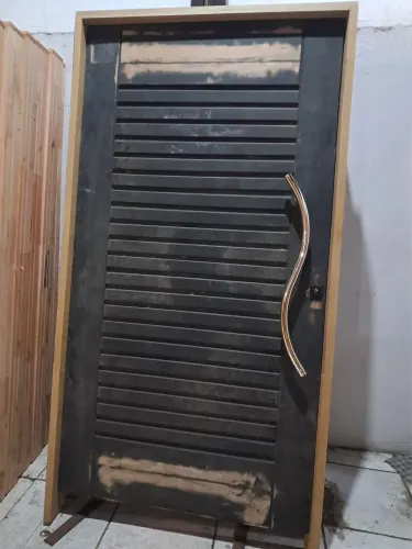 Porta pivotante 118x214mt última peça