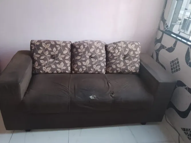 Um par de sofá 2 e 3 lugares