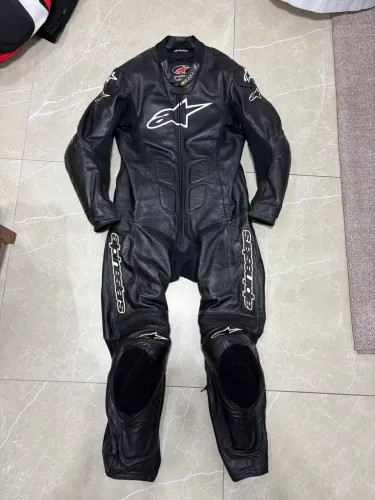 Macacão Alpinestars 54 peça única 