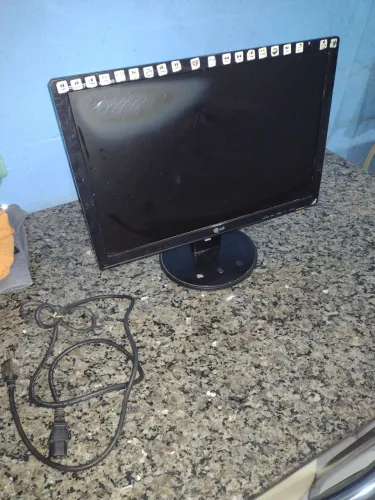 Monitor barato