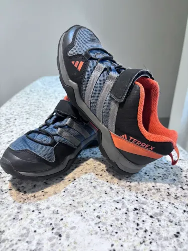 Tênis TRex Adidas