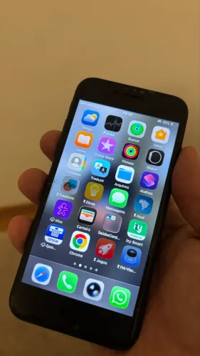 iPhone SE 2.a geração preto