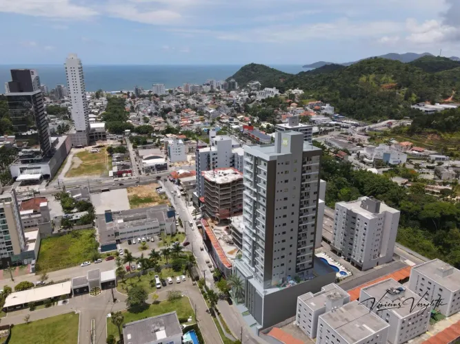 Apartamento para Locação em Itajaí, Praia Brava de Itajaí, 1 dormitório, 1 banheiro, 1 vag