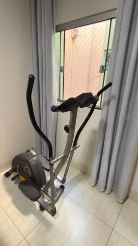 Elíptico Athletic Advanced 330E - semi novo