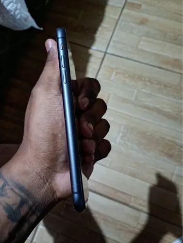 vendo um iphone 11