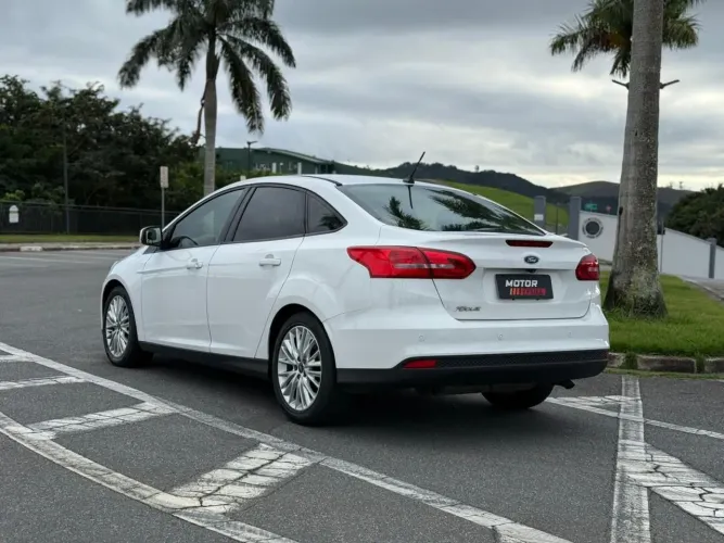 Ford Focus Fastback Se/se Plus 2.0 Flex Aut. 2018