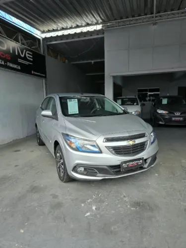 Chevrolet Onix Hatch LTZ 1.4 8V Flex Power Mec. 4P 2015