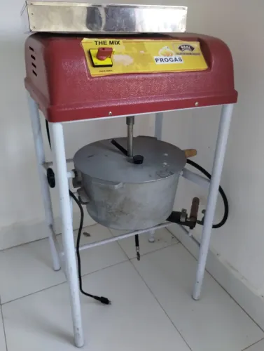 Máquina mexedora de massa de salgados 