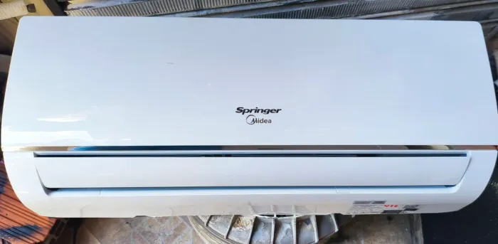 Ar condicionado 9000btus ( LEIA )