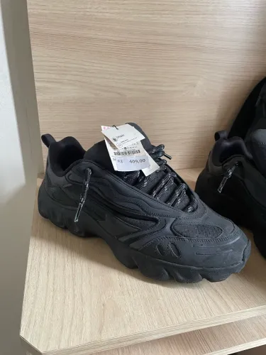 Tênis da Zara