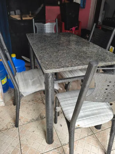 Mesa 4 cadeira 
