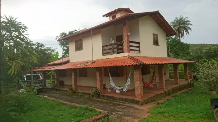 Sitio 20.000m²porteira fechada as margens do Rio Cipó, casa dois pavimentos,poço artesiano