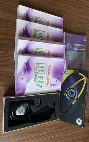 Vende-se Estetoscópio bic, Tratado de enfermagem médico cirúrgico e brinde 