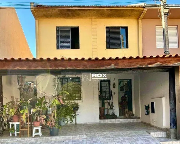 Sobrado com 3 dormitórios à venda, 120 m² por R$ 565.000 - Portão - Curitiba/PR