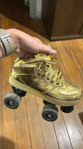 PATINS COM LED TAM. 35/36