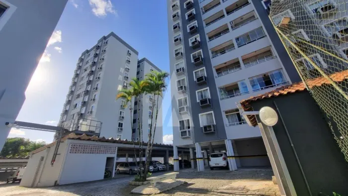 Apartamento com 2 quartos, sendo 1 suíte bairro Costa e Silva.