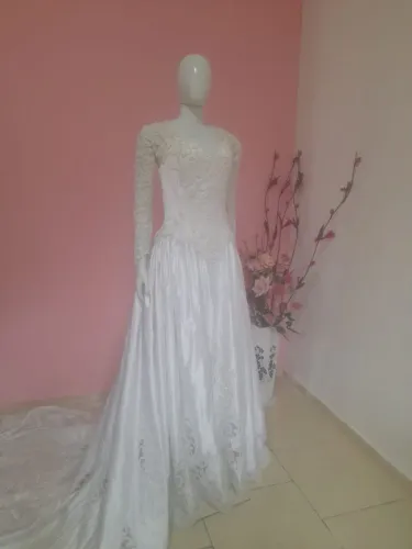 VESTIDO DE NOIVA, MADRINHA E DAMINHAS 