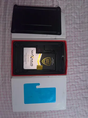 Bateria de iPhone 12 Pro Max Nova! Nunca usada