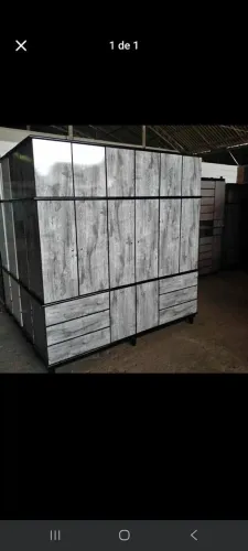 Guarda roupa 6 portas 