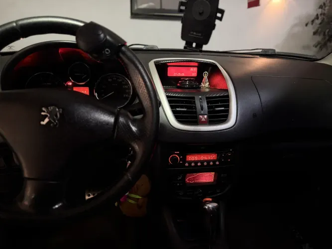 Peugeot 207 Sedan Passion XS 1.6 Flex 16V 4P AUT 2009