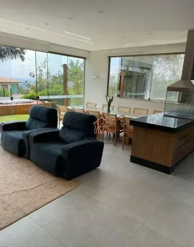 Casa com 5 dormitórios à venda, 430 m² por R$ 4.790.000,00 - Condomínio Quintas do Sol - N
